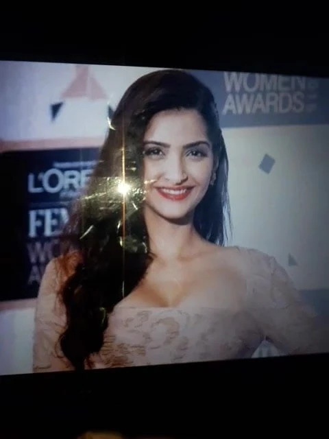 Sonam kapoor boşalma haraç