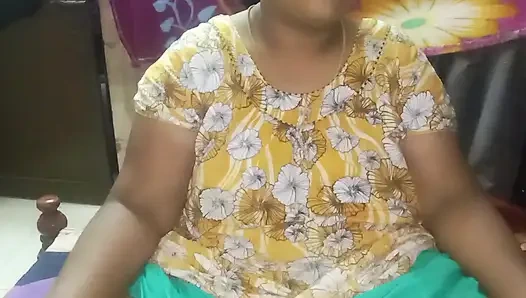 Hintli Ulusal Kadın Tamil Kocası Evde Yokken Yalnızlık Içinde Mastürbasyon Yapıyor