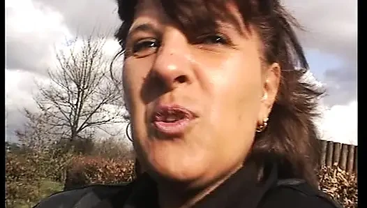 Sürtük Alman evli kadın en sevdiği dildoyla azıyor