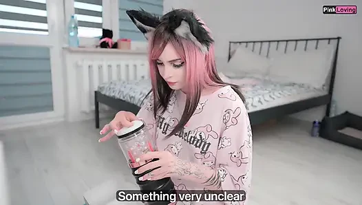Üvey kız kardeşim seks oyuncağımı buluyor ve üzerimde denemek istiyor ve sonra ters kovboy kız arkadaşıma biniyor