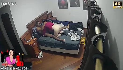 Ifood Teslimatçısı Popomu Boşaltı, Cuckold Ise Her Şeyi Temizledi!