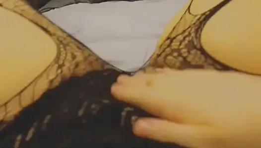 Tüm pozisyonlarda kendimi sikiyorum