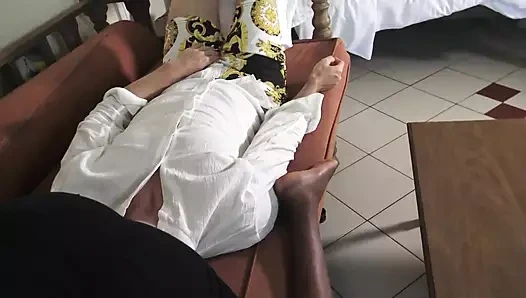 Zenci pantolon boğuyor