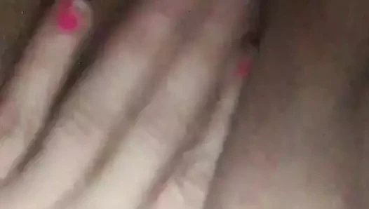 Bir korona ile azgın kız