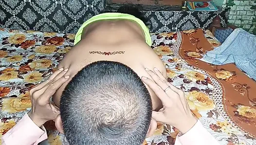 İlk kez ağrılı sıkı göt sikişen köylü üvey kız kardeş ve üvey erkek kardeş, Hintçe anal seks