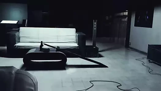 Scarlett mahkumunu bulut sikikleri ve onun içinde boşalan