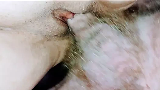 Büyük yarağımı amına sokuyorum