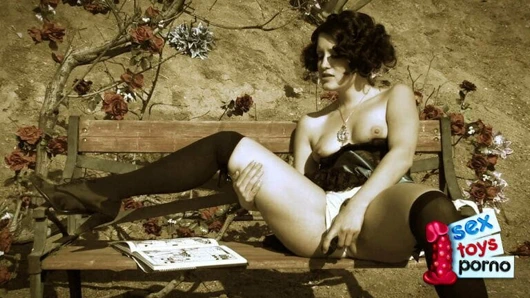 Bohemian güneşli şerit üzerinde the park şerit bank Mastürbasyon