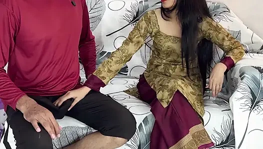 Azgın Dul Kadın Kiracısını Aradı