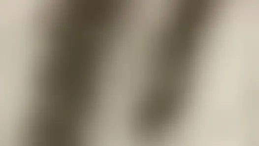 Ateşli olgun kadın emiyor, süt yutuyor ve masaj yapıyor