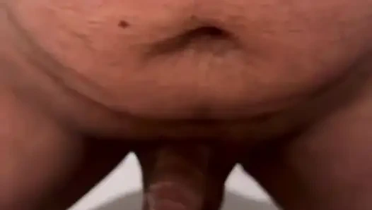 Komşumu odasında tekrar ziyaret ediyor