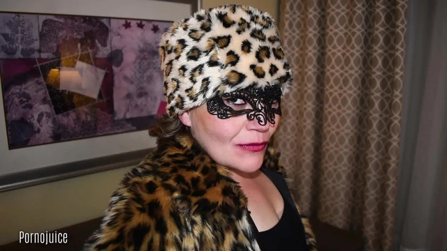 Nine Gladys siyah yarağı yutuyor