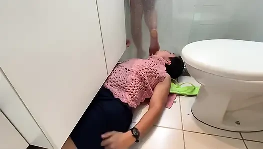 Ayak kölesi duş aldıktan sonra bastı ep 2