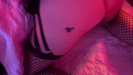 Jillianmilf götüne şaplak atıyor