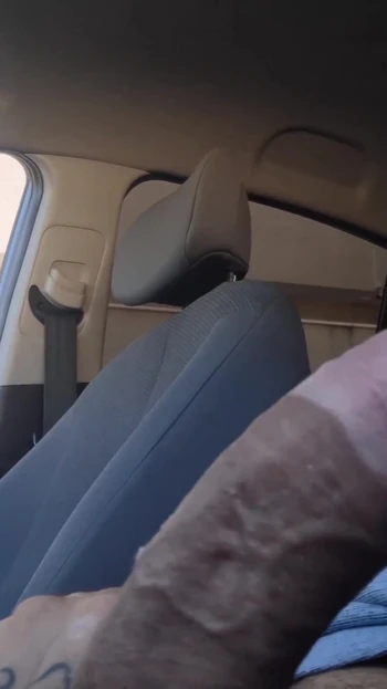 Захватывающий момент из "Рискованно дрочка на улице для рыжей на улице!"