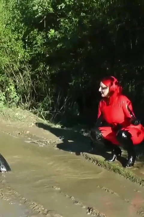 Женское доминирование, мокрое и грязное унижение! Arya Grander