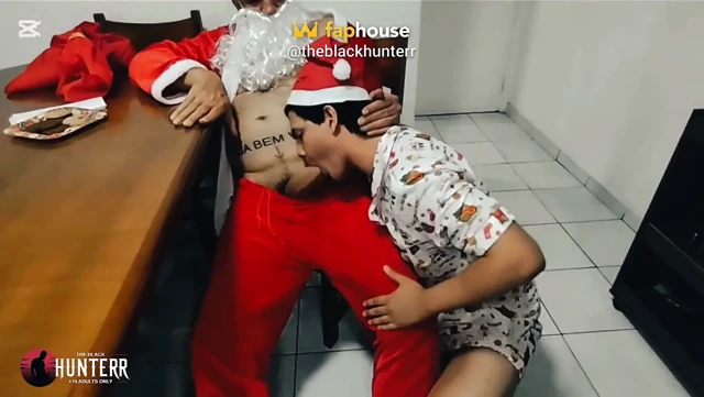 Büyük ve kalın Noel hediyesi