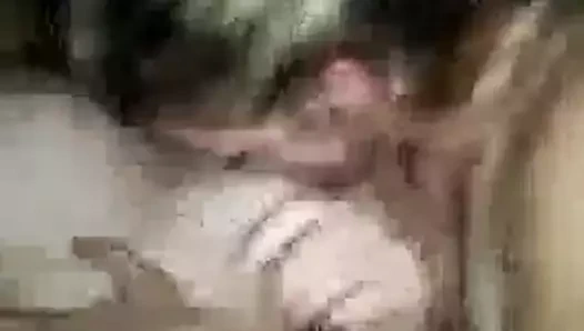 Şanslı adam alır için sikme iki kız