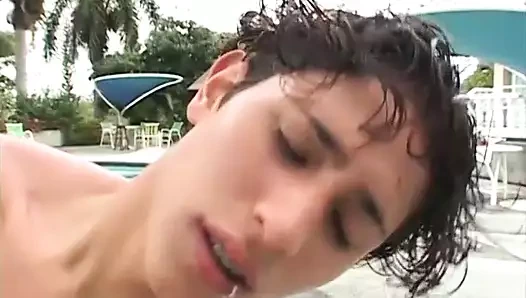 Prezervatifsiz latin oğlan seks partisi