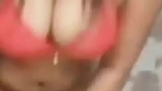 Mastürbasyon yaparken eğlenmek için her yarağa balkabağı götü