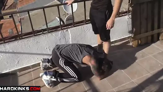 hardkinks.com - balkon Siktir et