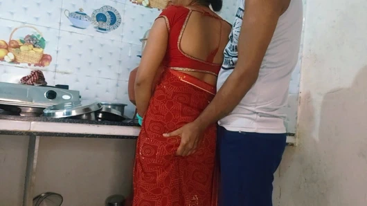 İlk kez mutfak seks düşük üvey kız kardeş üvey erkek kardeş mutfak köyü yenge