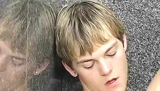 Güzel dillon samuels sevgilisi Nick Angels ile anal seks yapıyor