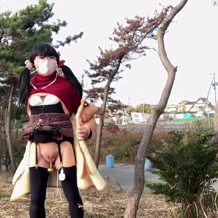 Kendi Kendine Eğitim No68 Kamusal Bir Plajda Gizlenirken