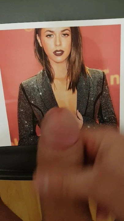 Vanessa Mai'nin üstüne boşal