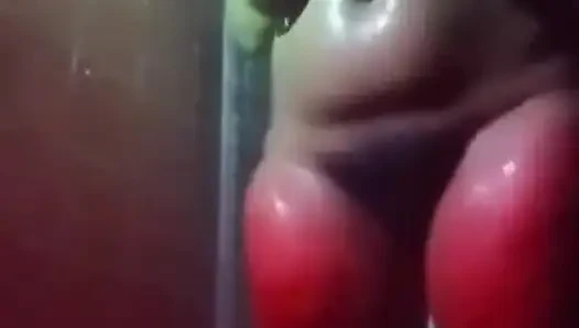 Kendi duşum olarak şelaleye sahip olmak için neredeyse her şeyi yaparım