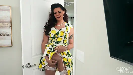 Deneyimli orta yaşlı seksi kadın üvey oğluna 31 talimatı veriyor