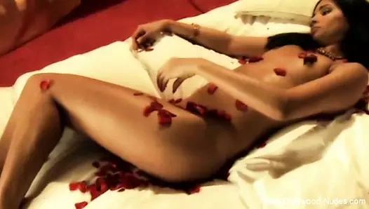 baştan çıkarıcı poz