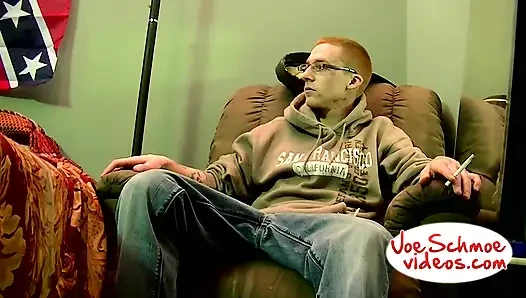 Geeky Whiteboy Jerks Out Some Juice