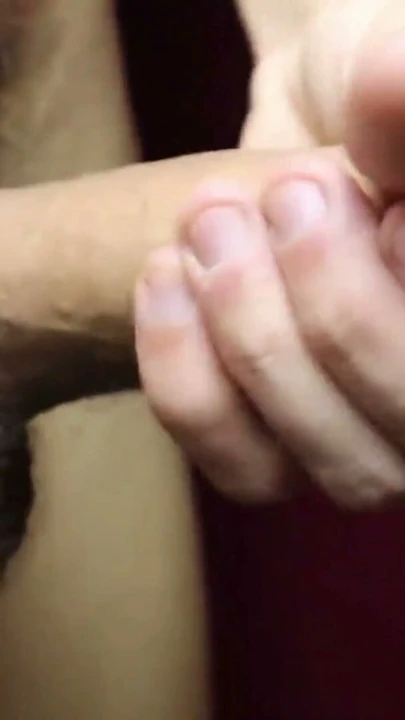 Çok uzun bir penis masajı ve böyle uzun bir mastürbasyondan sonra boşalmamaya çalış | Klip 2