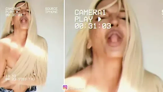 Karleusa’s Sexy Dance