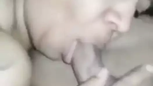 Küçük çük emmek gf