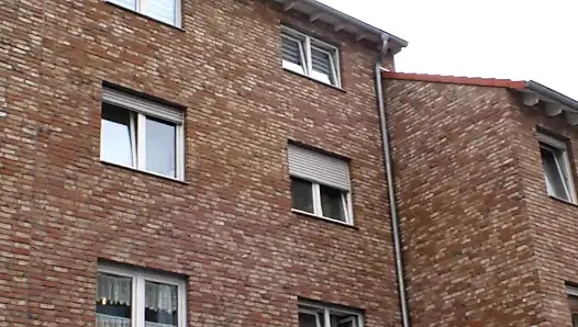 Olgun çift evde seks... Domaltarak sikişiyor