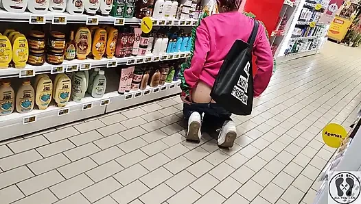 Crazy Rebeca Addams in Jeans Buttcrack at the Supermarket