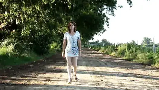 Patricia estancia'da yürüyor