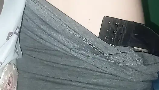 Üvey kız kardeşimin götüne soktum