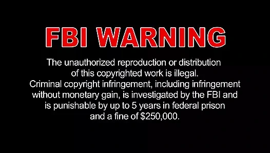 Enge Muschi wird hart gestopft