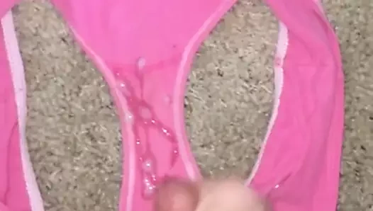 Annenin kirli külotunda büyük yük