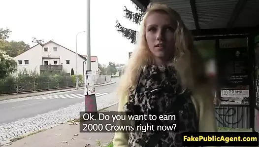 Çekti Avrupa güzellik saksolar içinde the orman