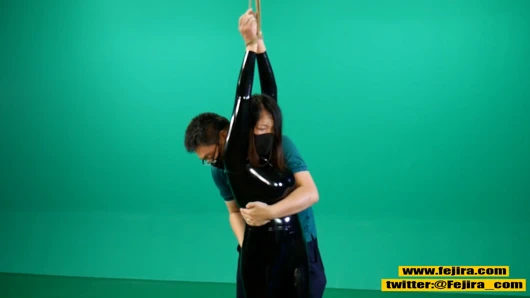 Fejira com zincir esaret fetişi kadın egemenliği