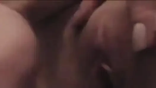 Duşun altında banyoda azgın