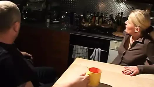 Vücudu hala vahşi seks için iyidir