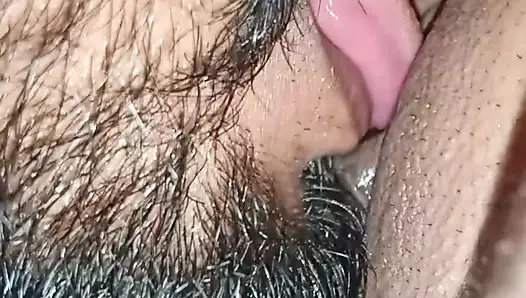 Hintli anne ki choot ka paani