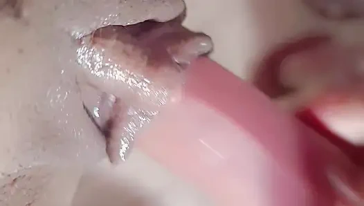 Klitorisim sadece mutlu ve ıslak gözlerine bakıyor ve sesini dinle