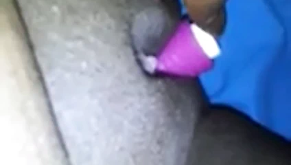 Amcığımı boşaltmayı seviyorum