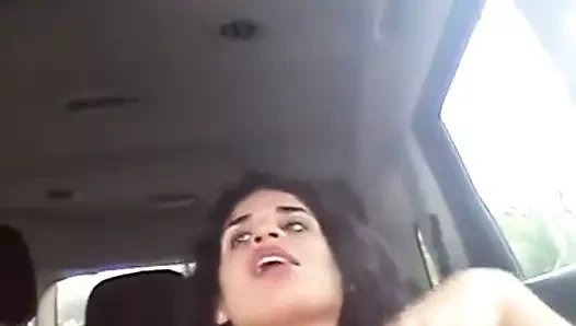 Sevimli amatör büyük memeler